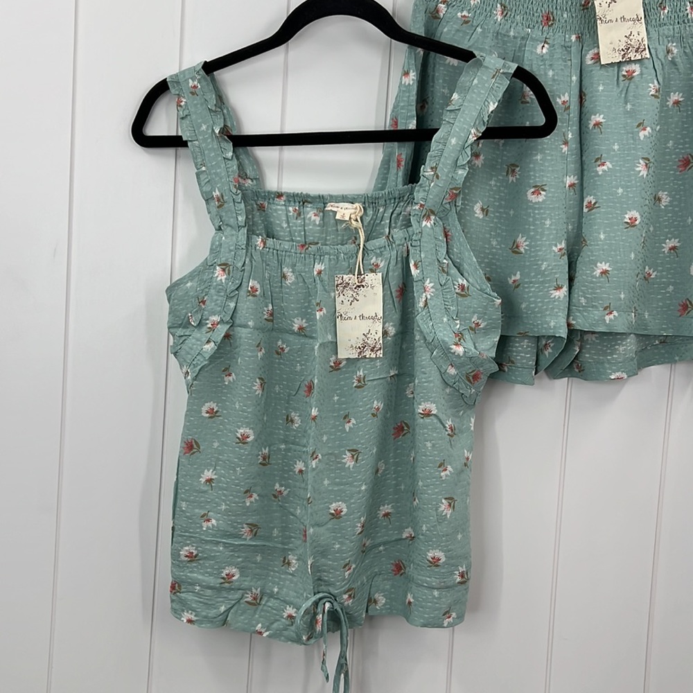 🆕Hem & Thread Ruffle Sleeve Short Set Cinch Detail Floral Pattern S,M & L Sets - Picture 3 of 6